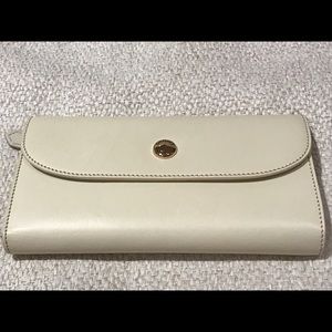 Dooney & Bourke Alto Slim Continental Wallet -Bone